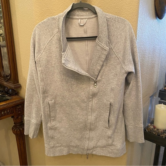 LULULEMON Women Light Gray Back To It Wrap Zipped Jacket Size 8 - Picture 2 of 6